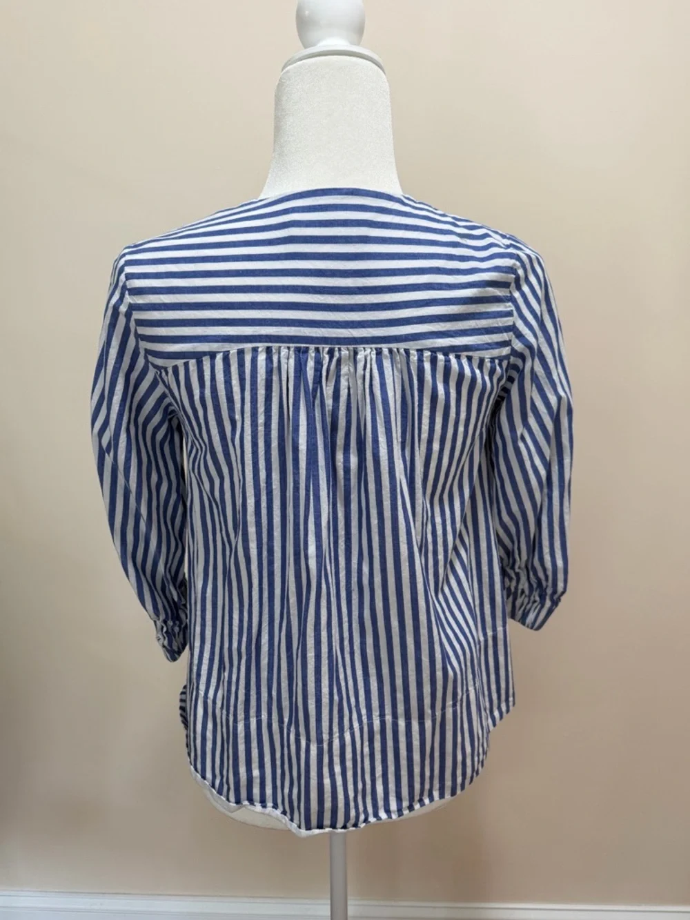 Pomander Place Tuckernuck Blue White Stripe 3/4 Sleeve V Neck Zip Kieran Top XS - Picture 5 of 6